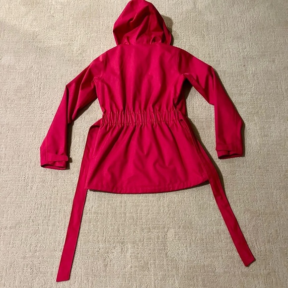 Mountain Hardwear pink Hooded Trench rain Coat with Belt women’s size S - Picture 3 of 4
